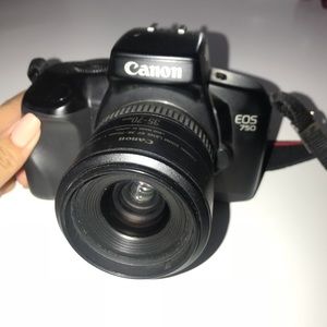 Canon ESO 750 Film Camera